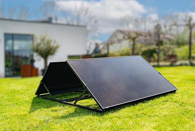 Solarpad 760WP Dual | Solar paneel with plug - micro inverter - pedestal assembled