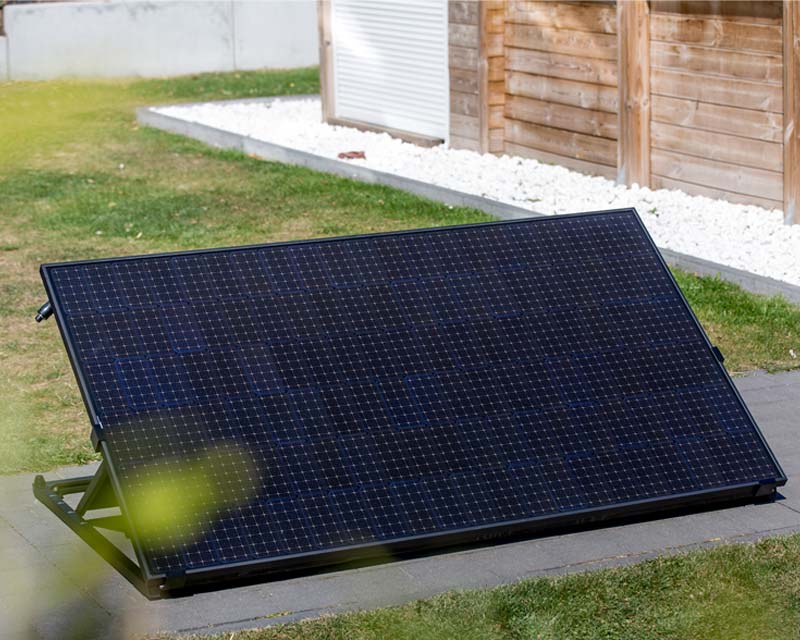 Solarpad 380Wp | Solar panel with plug - micro-inverter - pedestal assembled | 5-meter cable with plug | Free Smart Wifi+Bluetooth Cubie